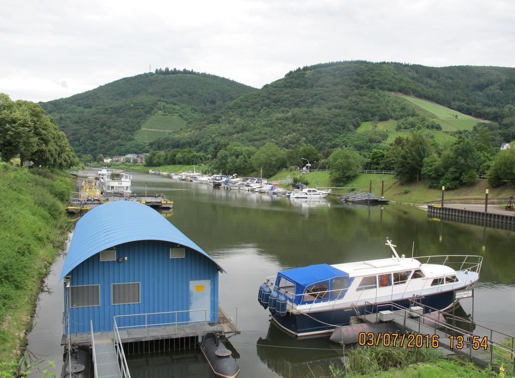 Mosel - River - Quartier 31 Otel Lieser Dış mekan fotoğraf